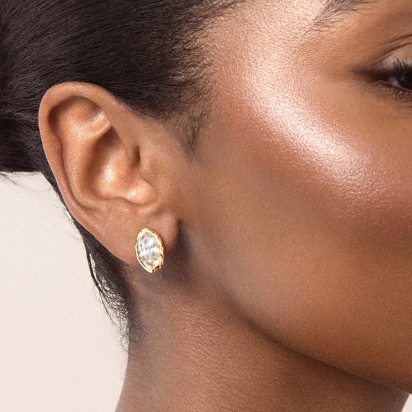 Velmira™ – Delicate Crystal Mini Stud Earrings