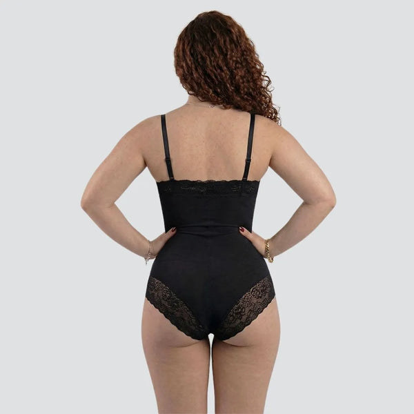 Curvevia™ – Strapless Body Shaper for a Smooth Silhouette
