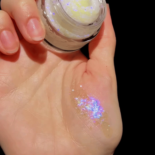 CosmiGlitz™ – A Little Sparkle. An Unforgettable Glow