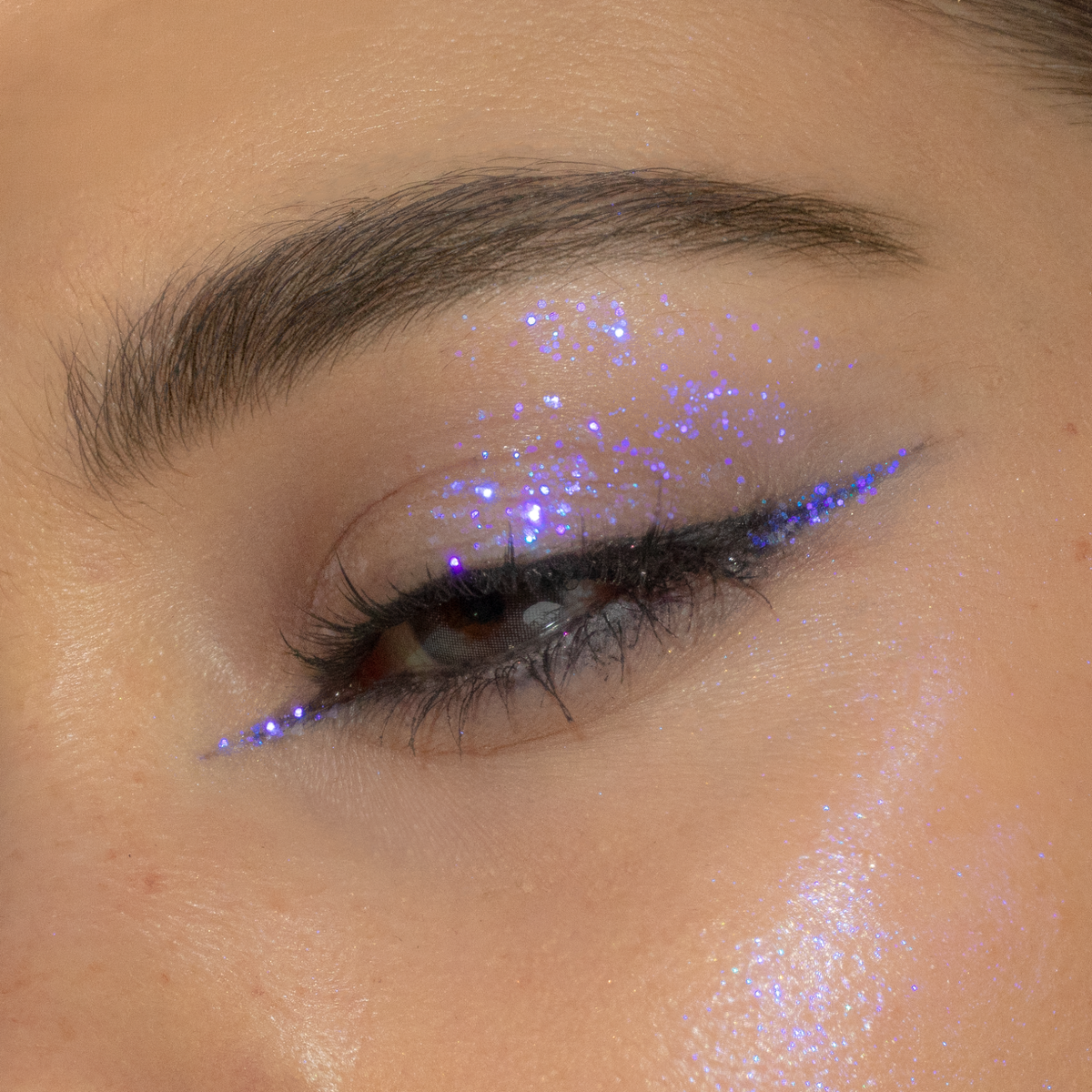 CosmiGlitz™ – A Little Sparkle. An Unforgettable Glow