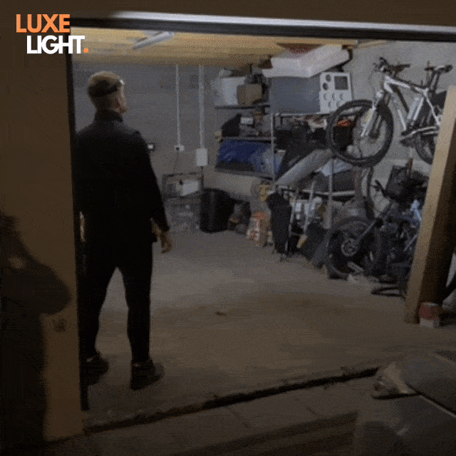 Lumora™ – Linterna Frontal LED Recargable de 230° con Sensor de Movimiento